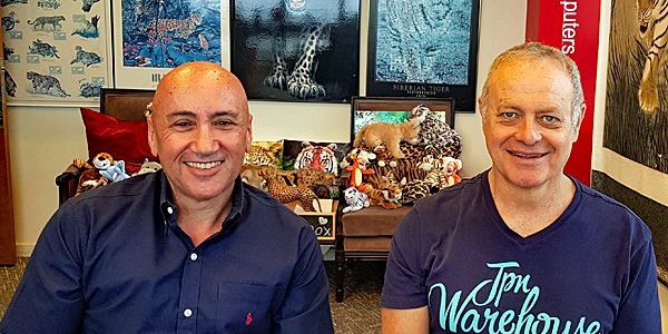 באו לבקר במאורת הנמר: מימין - תמיר גורן, מנכ"ל SQLink, ודוד סגל, מנכ"ל Opisoft. צילום: פלי הנמר